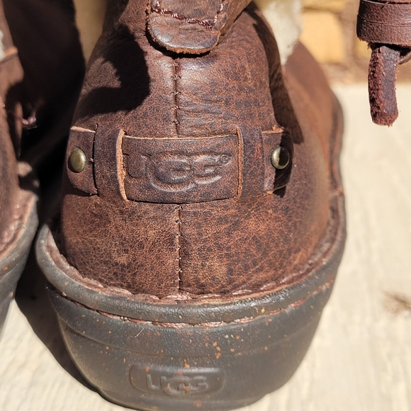 UGG Brown Akadia Sherpa Lined Back Lace Up Boots Size 9 - Picture 5 of 10